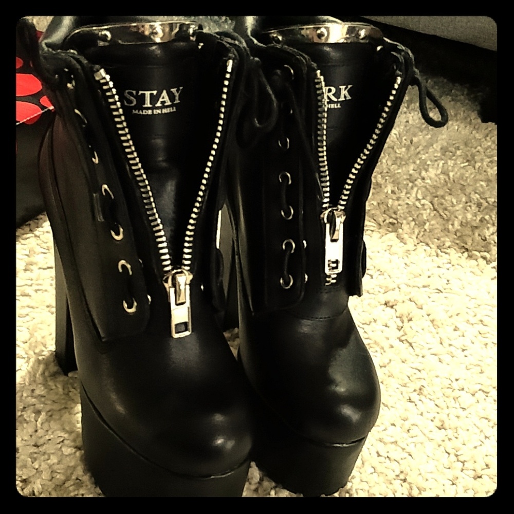 Current Mood Stay Dark Platform Boots - like new